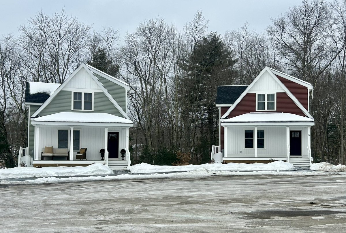 JaSizz's tweet image. In Dunstable, MCO Associates is set to file for a Comprehensive Permit under Chapter 40B in the coming months for a 44-unit housing project. Last week, I visited a similar MCO project in Lancaster. Learn more: dunstable-ma.gov/sites/g/files/…. Check out Lancaster project below!