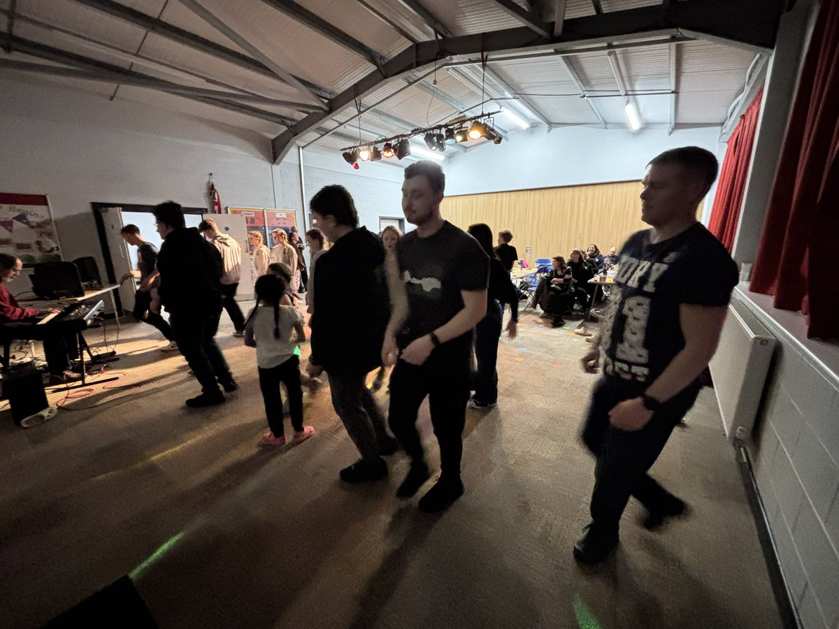 Mark Ellis tweet media