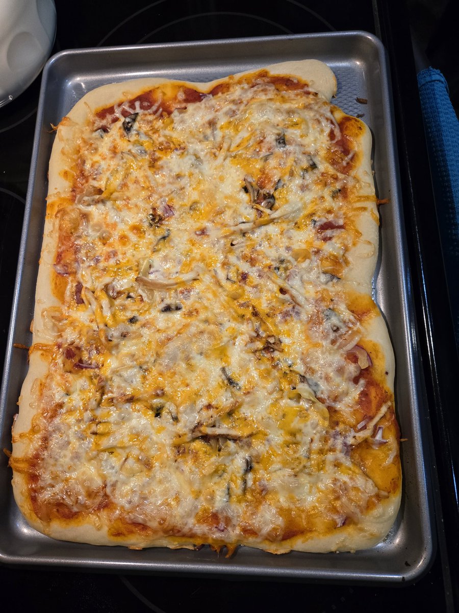 Chicken pizza with red onion, mushroom and banana peppers.  First time making dough from scratch.  <a href="/_TheBBQBarn/">B @ The BBQ Barn</a> <a href="/AdamsLouis/">Louis Adams</a> <a href="/AshokC2011/">𝒜𝓈𝒽𝑜𝓀 🐓✨🤙🏽</a> <a href="/Bourbontiffanys/">Bourbon At Tiffany's</a> <a href="/Jack_Hammer15/">Moose🐔🇺🇸🪓</a> <a href="/USCengineer04/">USC Engineer</a> <a href="/mrslorijg/">MrsLoriJG😇</a>