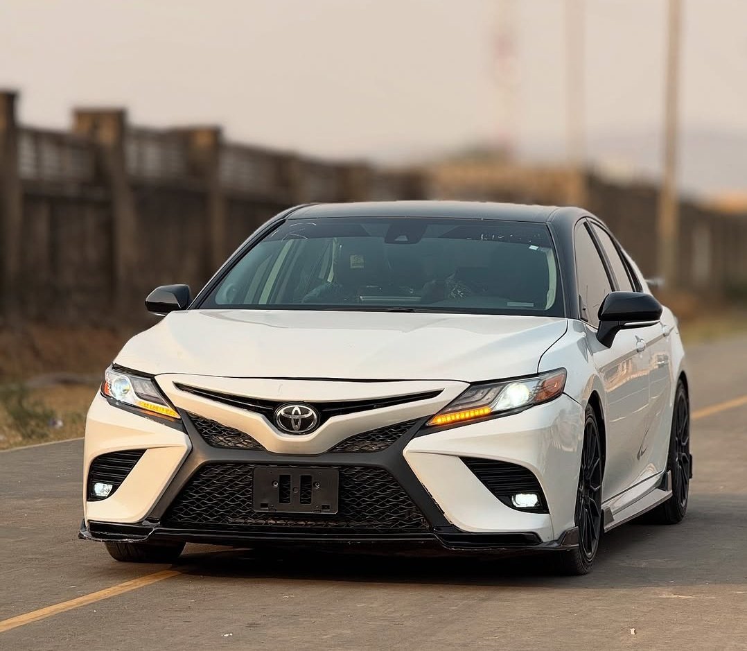 Abj_Auto_cars's tweet photo. 🇳🇬‼️FOR SALE: FOREIGN USED TOYOTA CAMRY TRD 2021 (₦45,000,000)
📍Abuja | ✅Duty Paid
🔹V6 Engine |TRD Sport Exhaust |Aerodynamic Body Kit
🔹Touchscreen Infotainment |Reverse Camera |Keyless Entry
📞 08052712169, 09112199464
#Hustlersquare #NaijaBrandChick #NigerianFashion https://t.co/iwYfTdW4Qp