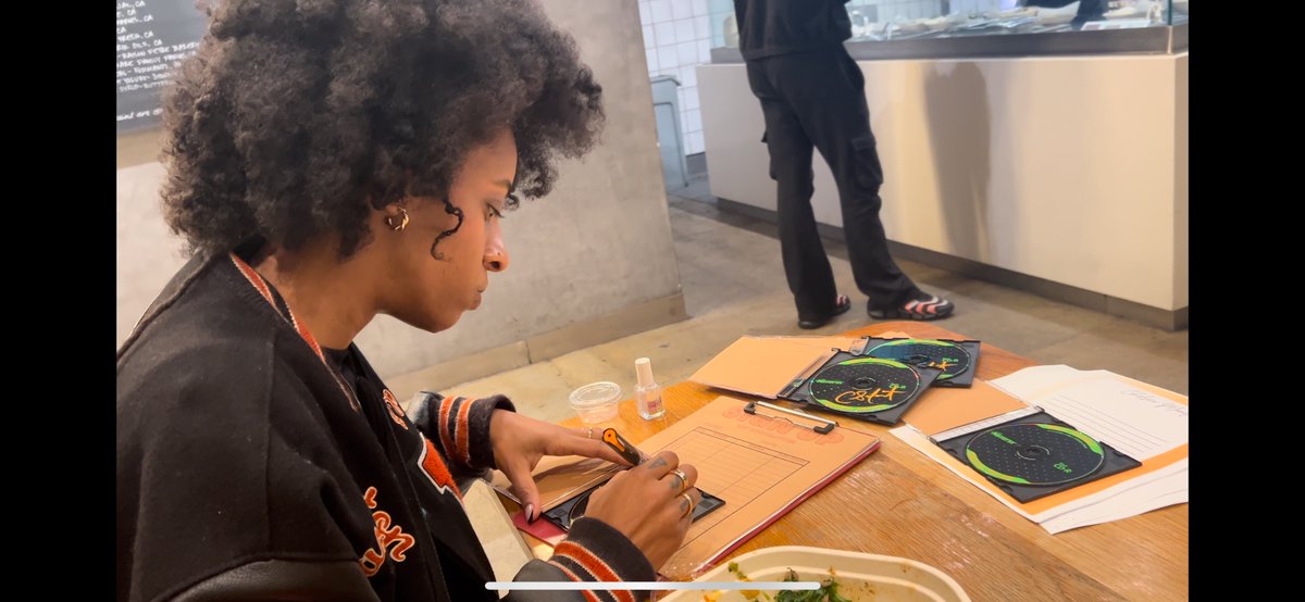 Chelsea “Help Yourself” Monet tweet media