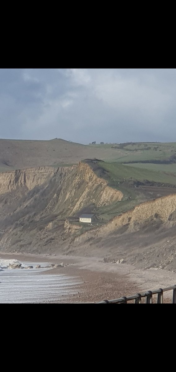 CroleyJuli14671's tweet photo. I feel I live in the most magnificent area of Britain. 
In awe of West Dorset! https://t.co/FTnz61Vmvw