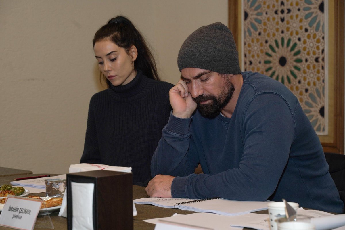 Cansu Dere ve İbrahim Çelikkol’u nasıl ikna etti Bozdağ Film, hala hayretler içerisindeyim 🙃 #BinbirGeceMasalları