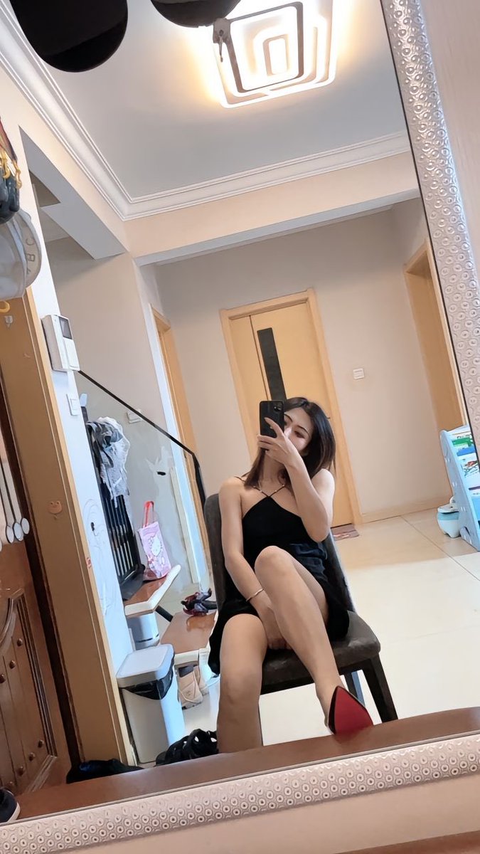 岳柒莲 tweet media