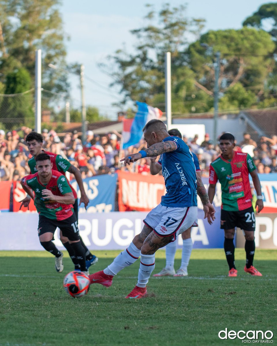 53 años, 6 meses, y 18 días después

🇨🇱 Un chileno vuelve a hacer un gol oficial en Nacional, el último había sido Ignacio Prieto ante Racing (4 - 1) en agosto de 1971.

⚽️ Hoy Eduardo Vargas debutó en la red para la victoria ante Boston River (3 - 2).

ℹ️ atilio.uy