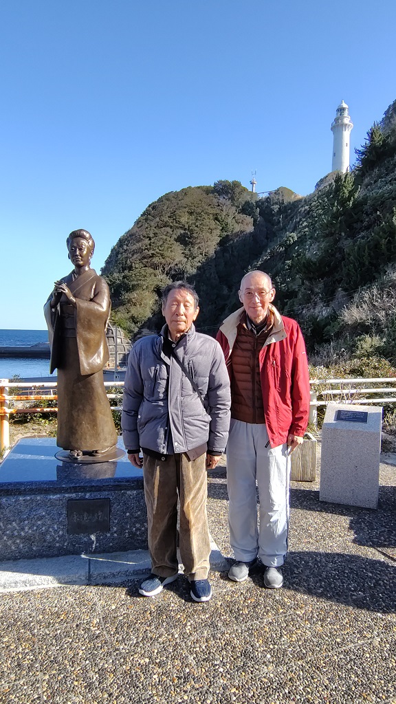 3月14･15日に福島旅行へ行って来ました。
山の中の大内宿では大雪の中散策。
宿は吉川屋で温泉に浸かってのんびり。
翌日は天気になり最後に塩屋岬へ周りました。