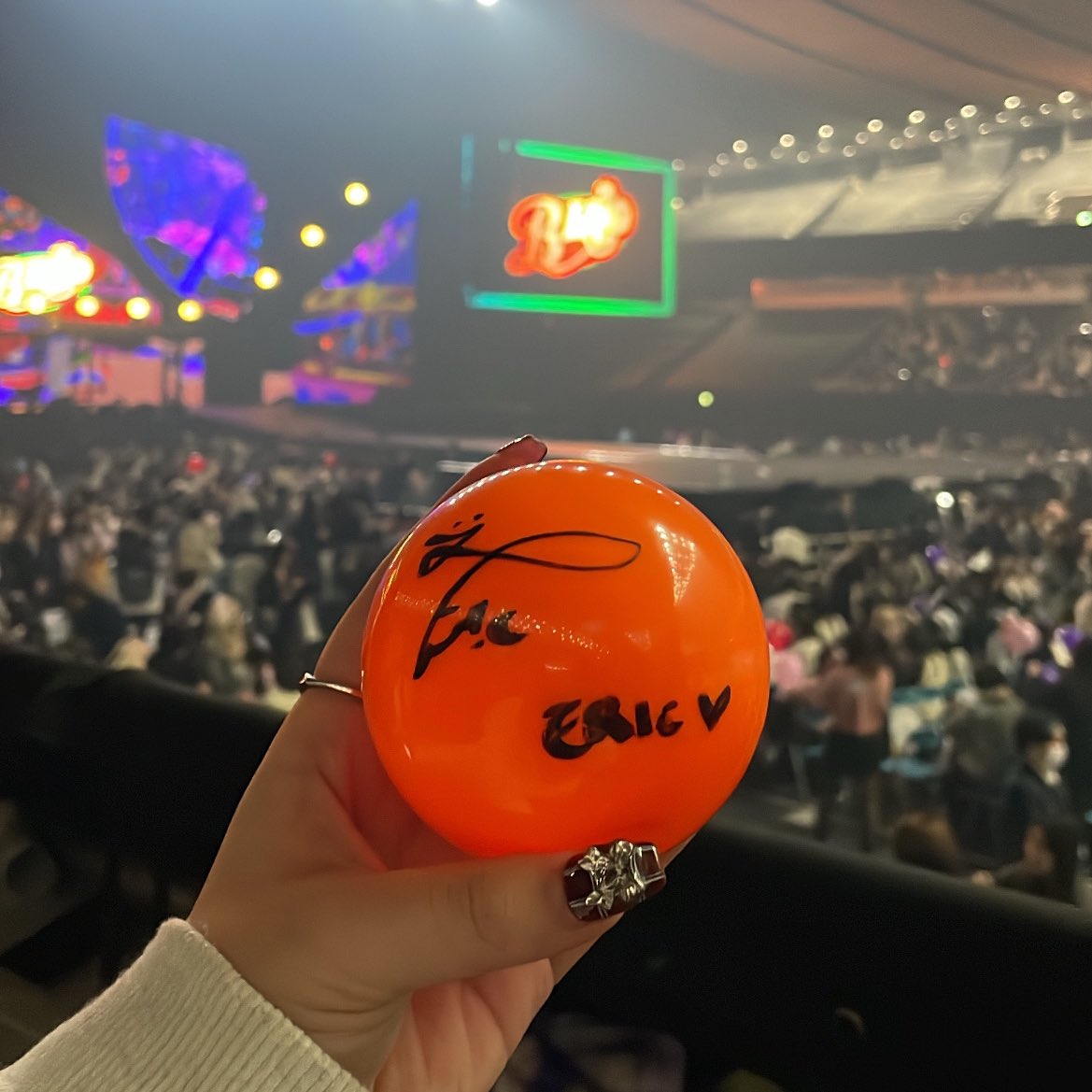 myeric__'s tweet photo. えりっくありがとだよ〜😭❤️今日も楽しみ😭😭😭🎶🎶 https://t.co/faFbbgUkMv