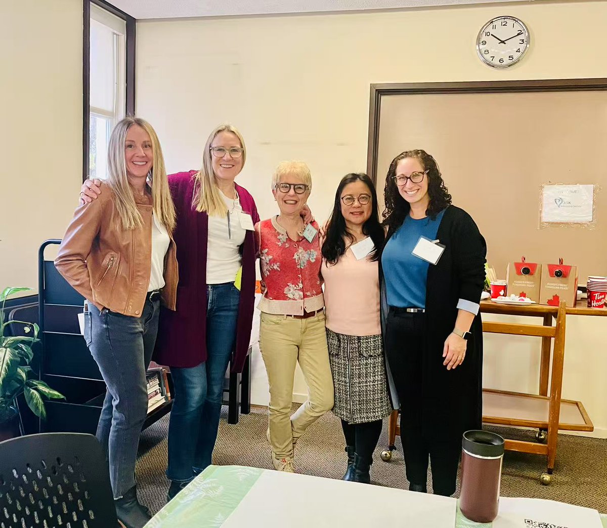Great turnout at today's 2nd Community Café for ASK Arbutus Centre! Caregivers connected, shared experiences, and offered valuable insights. Join our next session on Feb 26, 10:30 am – 12:30 pm!
#CommunityCafe #CaregiverSupport #ASKArbutusCentre #CommunityEngagement