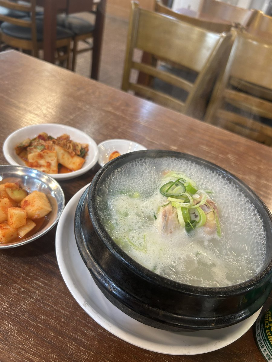 EROS_lounge's tweet photo. 朝ごはんは参鶏湯ー♪♪ ☆マダム　T☆ https://t.co/DWldvruJCs