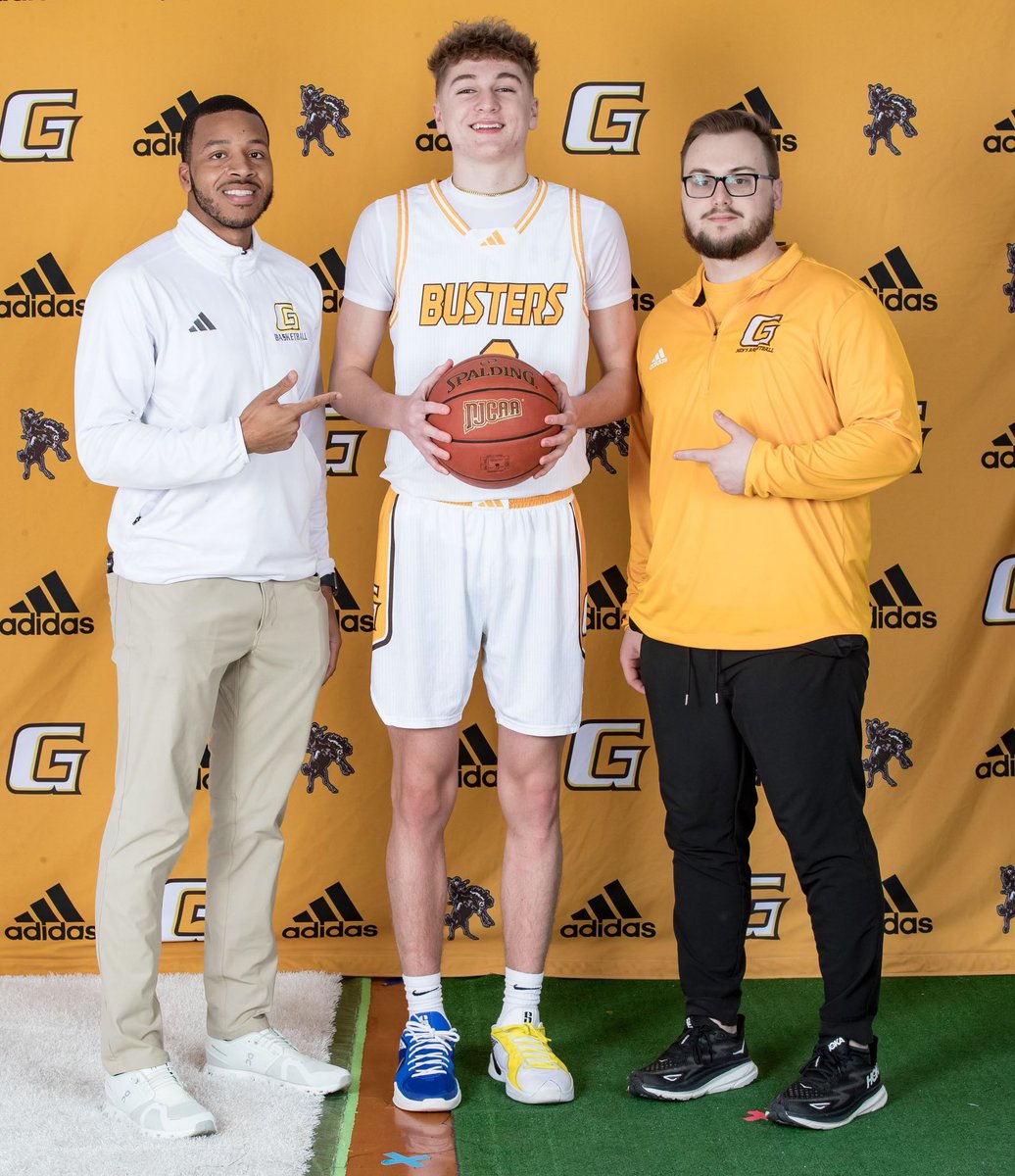 BrumbaughBrady0's tweet image. Big Thanks to @isaiahtisdale15 and @GalazkaJack for having me out to GCCC on an official visit!!