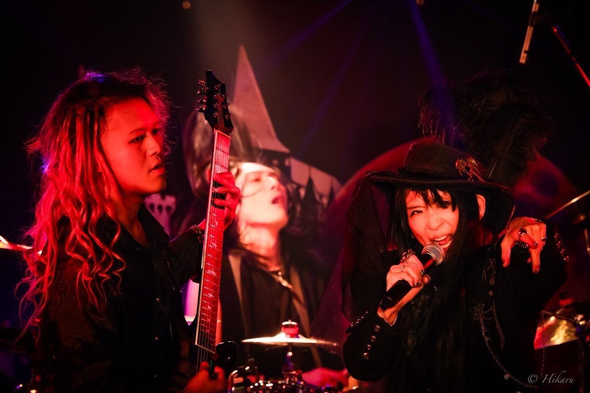 yosukeibuki's tweet photo. ãã¯ãšãŒã¹ã±ã§ããããŸãïŒ
æšå€ã® #DRACULEA LIVEð
æ°ã¡ã³ããŒã§ã®åé£ïŒä»å¹Žåã©ã€ããããã6幎ã¶ãã®ã¹ããŒãžã§ããâšå
šåœãããæ¥å Žãããã ããçããããããšãããããŸããïŒïŒ
次åã¯6幎åŸïŒãšãªãã¬ãã(ç¬)æ°·ã®çãçµ¶ãããçãããŠãããŸãããð¥ #Holidayæ°å®¿
Photo by @adamashikaru https://t.co/Ri5xb9CO1K