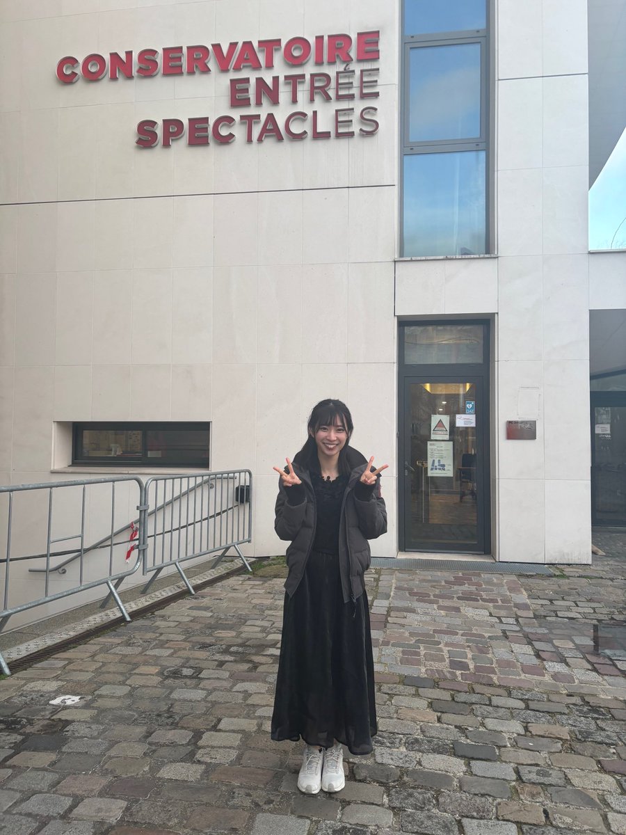 この度、パリ国立高等音楽院サクソフォン科第二課程を満場一致の首席で合格いたしました！
先生方やクラスメイトなど周りの方々の支えのお陰です。
恐れ多いですがこれからしっかり気を引き締めて頑張ります！！