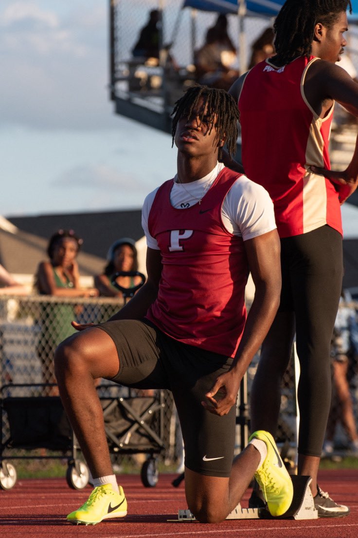 ZionRoberson8's tweet image. 400m:50.2 200m:22.7 just the start of something great @Coach_KThoma @PalmettoFBall @CoachSandersPHS