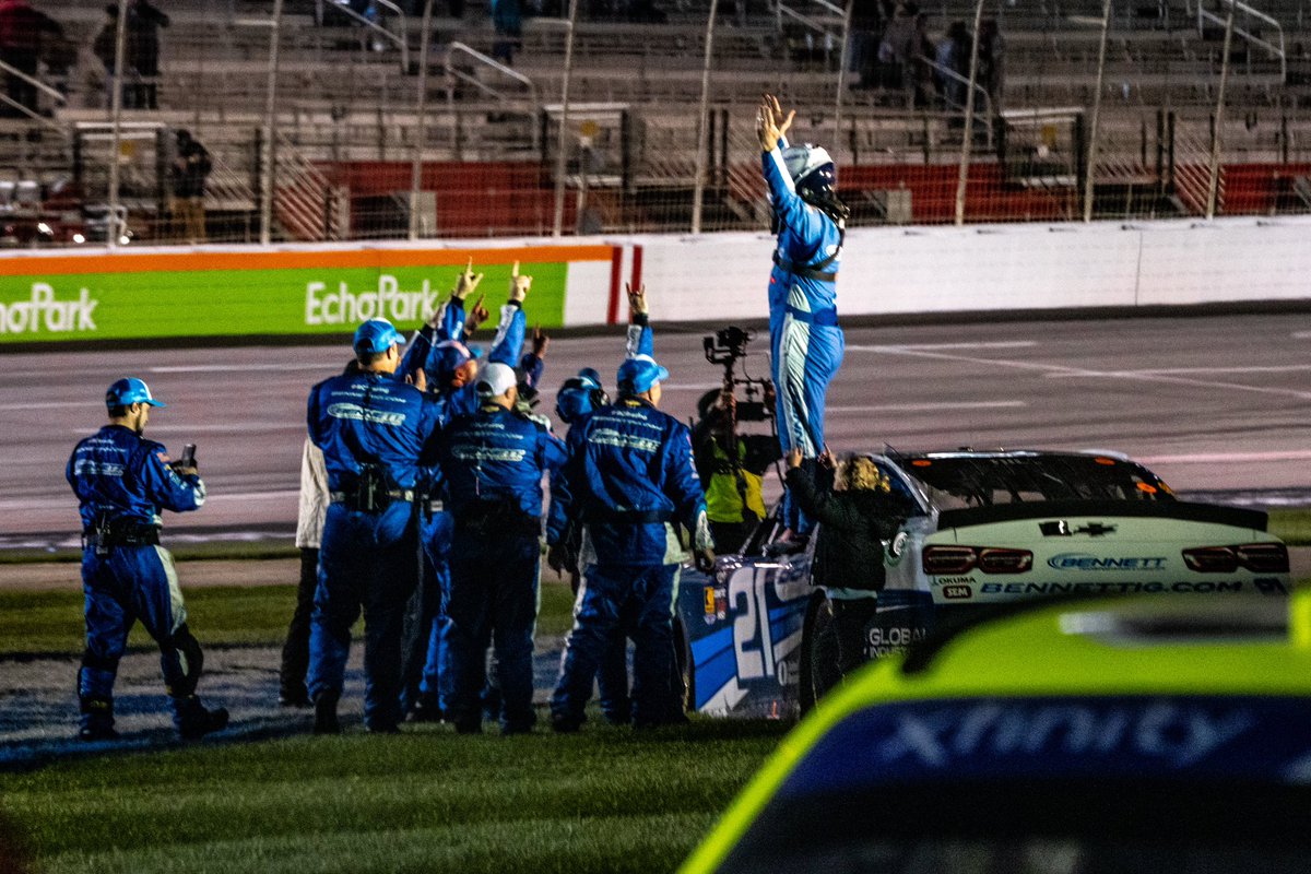 RCRracing's tweet photo. WINNER! @_AustinHill brings home the trophy for the #Bennett250. @BennettFamilyCo https://t.co/qj8FzrDikA