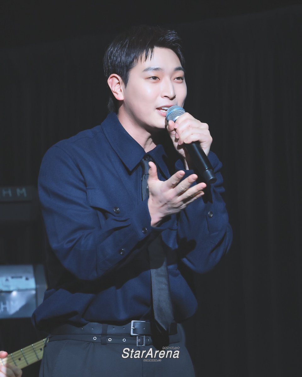 StarArena_'s tweet image. 📷 250222 #JINWOON @2AMjinwoon at 2am Concert &amp;lt;2am is coming to town&amp;gt; in Hong Kong

@sknlivehk 
#2AMinHK #진운 #2am #2am_is_coming_to_town