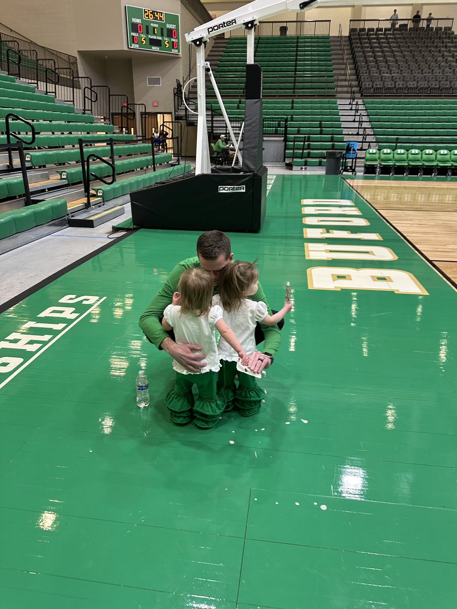 Caroline Parker tweet media