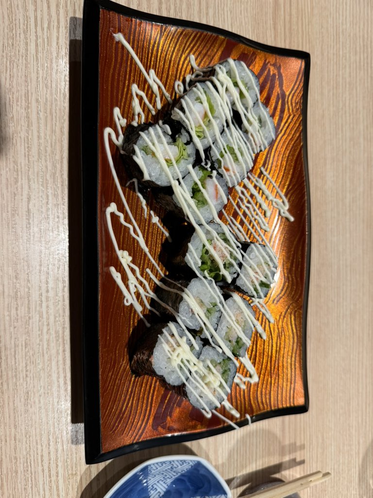 Japón  NO es carísimo como muchos dicen y que incluso nunca fueron 

Comentario que leo en un tweet de alguien que sacó pasajes a Japón

De Japón se habla mucho sin saber.

El mito es que es carísimo.

Por ejemplo acá que dicen que vayas bien alimentando por el costo de la