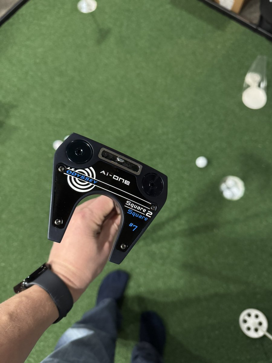 My first look 👀 at the <a href="/CallawayGolf/">Callaway Golf</a> <a href="/OdysseyGolfTour/">Odyssey Golf Tour</a> Square 2 Square Putter built with Ai