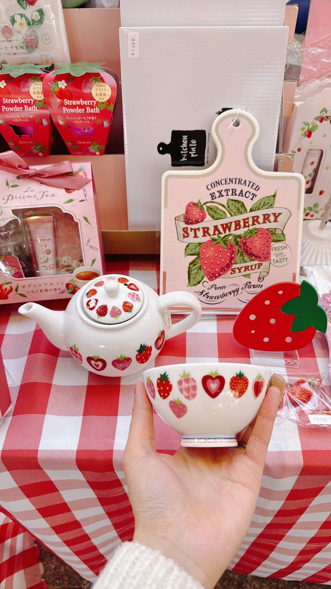 いちご雑貨専門店STRAWBERRY BOX on X: いちご雑貨専門店STRAWBERRY BOX on X: