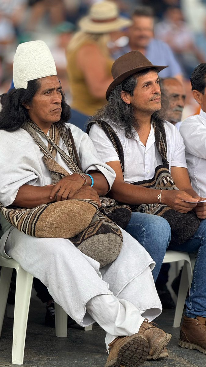 Julio Roberto Salazar Perdomo (@jrobertosalazar) on Twitter photo En el municipio cafetero de Cundinamarca: Sasaima, el gobernador <a href="/JorgeEmilioRey/">Jorge Emilio Rey Ángel</a> firmó acuerdos clave para fortalecer el campo, la competitividad y el bienestar social. Diputados <a href="/consRamoscamp/">Constanza Ramos Campos</a> y <a href="/HRafaeltamayo/">Rafael Tamayo Tamayo</a> acompañaron este importante avance. En el municipio cafetero de Cundinamarca: Sasaima, el gobernador <a href="/JorgeEmilioRey/">Jorge Emilio Rey Ángel</a> firmó acuerdos clave para fortalecer el campo, la competitividad y el bienestar social. Diputados <a href="/consRamoscamp/">Constanza Ramos Campos</a> y <a href="/HRafaeltamayo/">Rafael Tamayo Tamayo</a> acompañaron este importante avance.