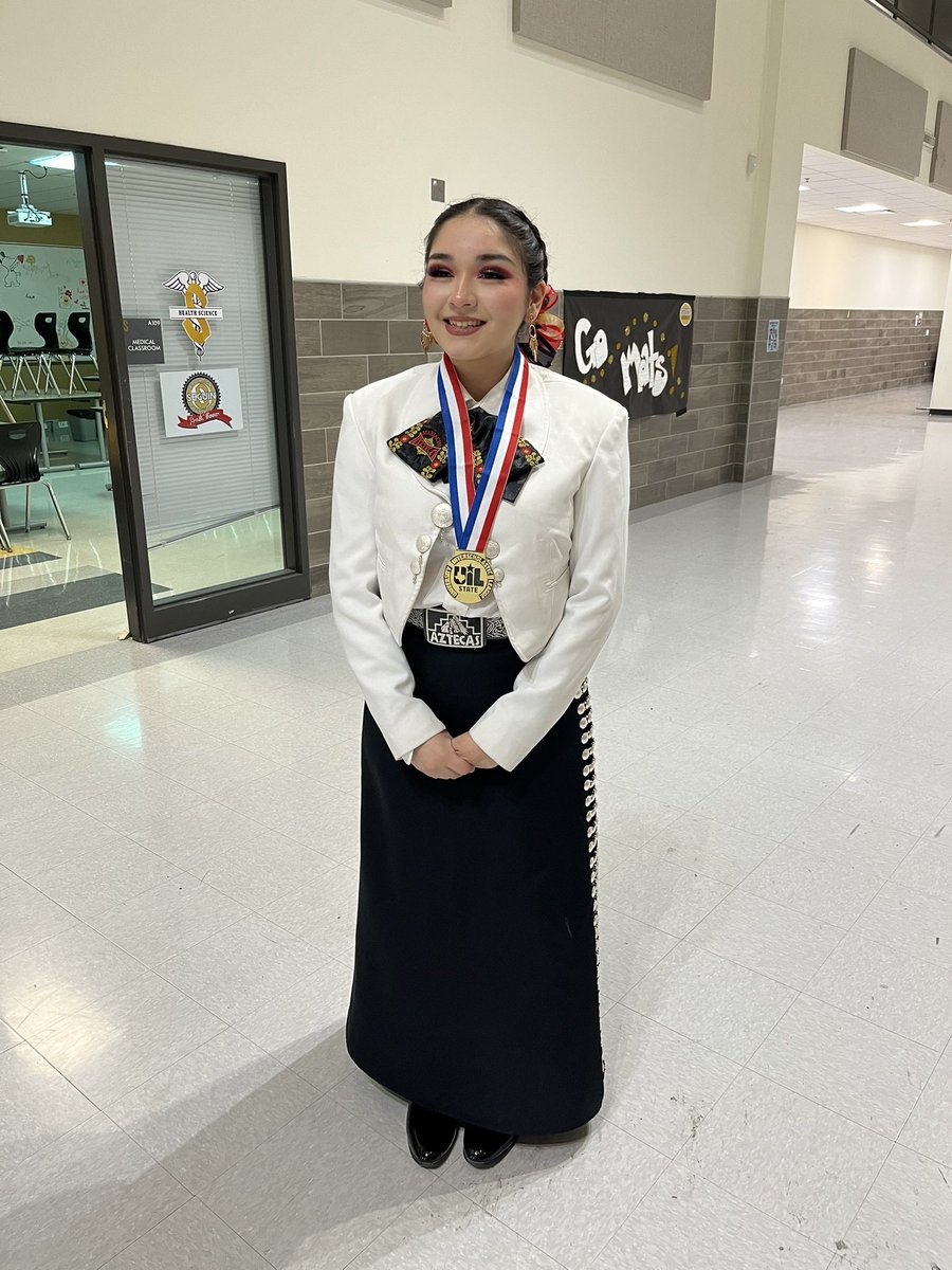 EDHSMariachiAzteca tweet media