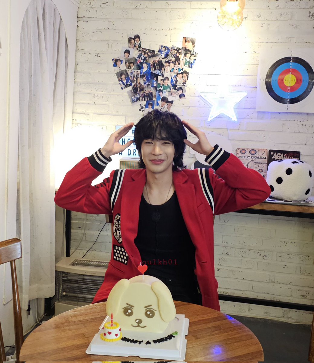 hanzzou_koo's tweet photo. PLEASEEE HE'S SO CUTEEE AAAAAARGHHHHHH https://t.co/lwiIn2a0mk