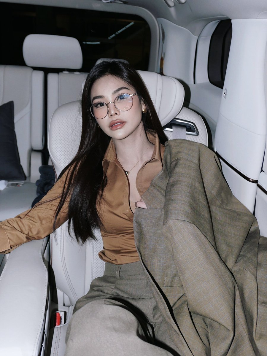 EWaraha's tweet image. COME ON 🫦