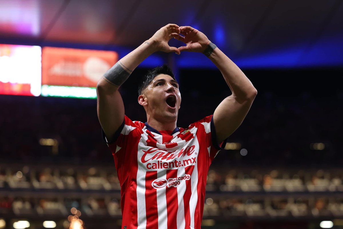 Alan_Gonzalez71's tweet photo. El Alan Pulido es la mera vena en el Chivas  🐐 https://t.co/2q3ITvyeCT
