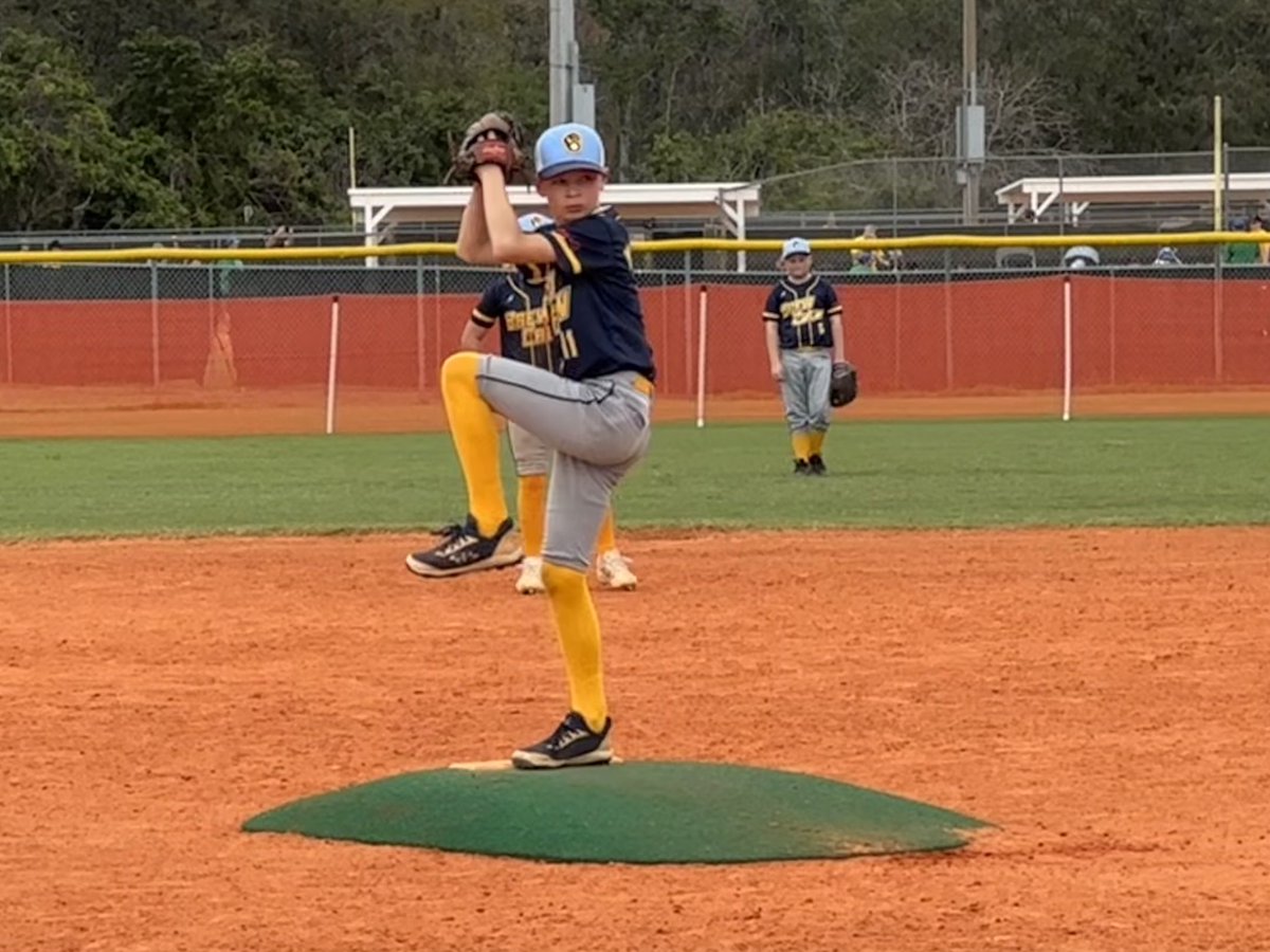 kmaloney54's tweet photo. 13 hours at the park today coaching some amazing kids!!! 4 games played, 4 big wins! #MaxLeo #SamKM https://t.co/GBZBI2a1f7