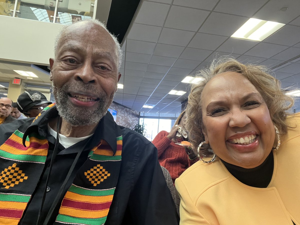 What a pleasure for this GIANT ⁦⁦<a href="/WichitaState/">Wichita State</a>’s ⁩ Dr. John Gaston to be among the 14 inducted into the Black Teacher’s Hall of Fame!!  It was my pleasure to emcee. Had to get a selfie first!!   
⁦<a href="/KMUW/">KMUW</a>⁩