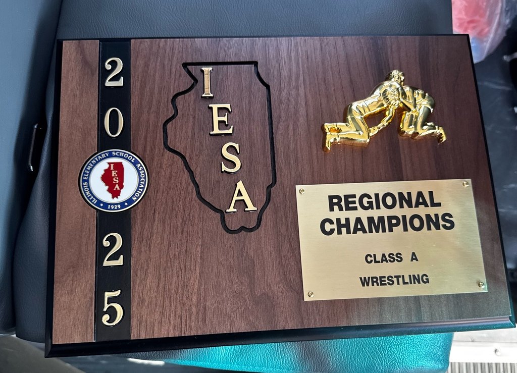 🎉🏆Congrats to our MJHS wrestling team for being the Regional Champions today at Kennedy Middle School! Nine of our students qualified for sectionals and will wrestle next Saturday in the IESA Sectional matches.🎉🏆  #wearemcusd