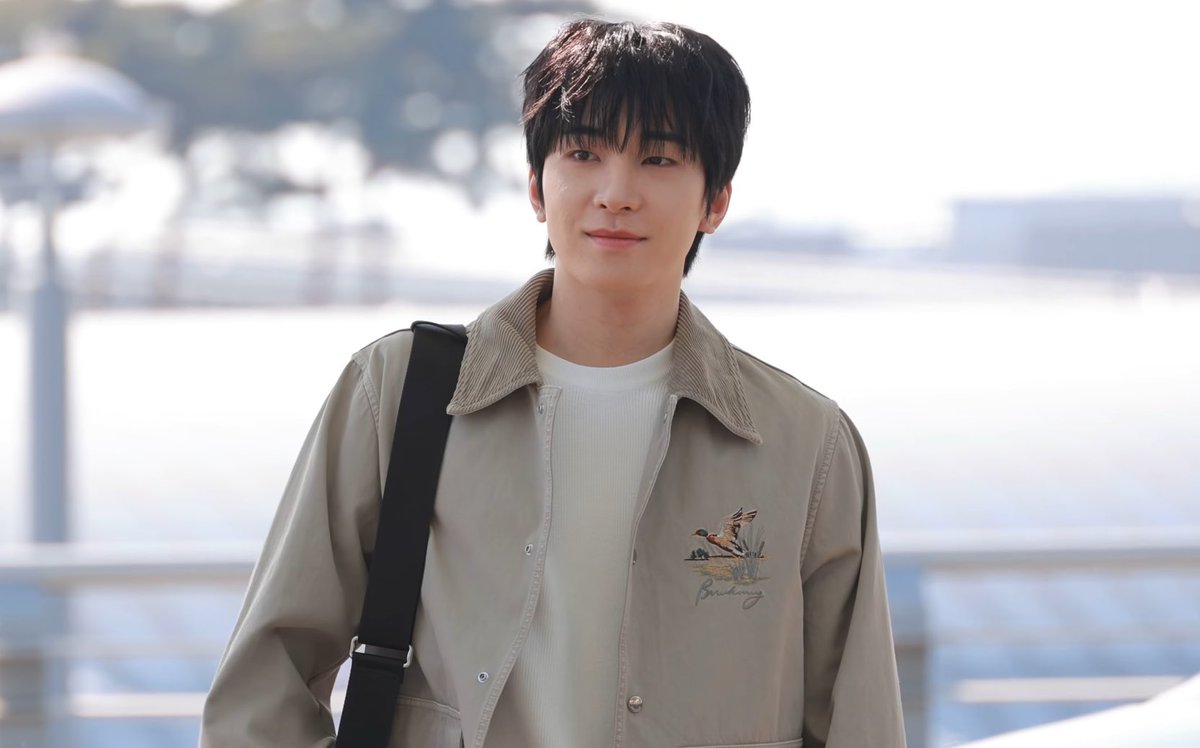 wonubliss's tweet photo. WONWOO FOR BURBERRY LFW

#WONWOOxBurberryFW25
#LondonFashionWeek #Burberry 
@pledis_17 @Burberry https://t.co/zbA4yfCQH5
