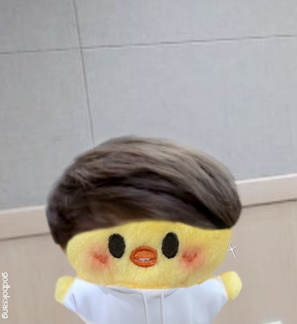 godboksang's tweet photo. 아기감자 🥔 vs 아기노른자 🐣 https://t.co/D66uEs3kos