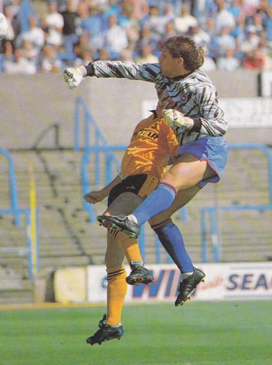 bhafcstateside's tweet photo. Wishing a speedy recovery to former @OfficialBHAFC GK and @USMNT legend @TMeola1 💙 https://t.co/qyZeSP9ATf