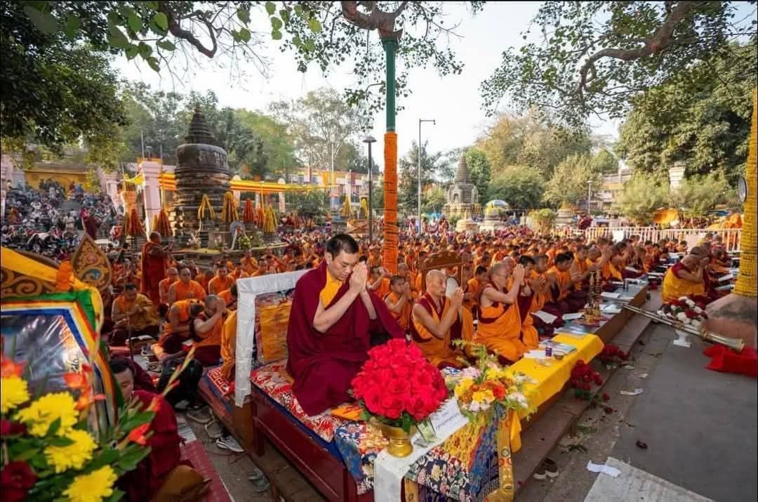 जब मंदिर का पुजारी पुरोहित, मस्जिद में मौलवी/मौलाना और गिरिजाघर में पादरी होता है तो बोधगया #महाबोधि_महाविहार का पुजारी बौद्ध भिक्षु क्यों नहीं?
#महाबोधि_मुक्ति_आंदोलन
#महाबोधि
<a href="/rashtrapatibhvn/">President of India</a> <a href="/PMOIndia/">PMO India</a> <a href="/NitishKumar/">Nitish Kumar</a> <a href="/UN/">United Nations</a> <a href="/RahulGandhi/">Rahul Gandhi</a> <a href="/yadavtejashwi/">Tejashwi Yadav</a> <a href="/BBCWorld/">BBC News (World)</a> <a href="/news24tvchannel/">News24</a> <a href="/ANI/">ANI</a>