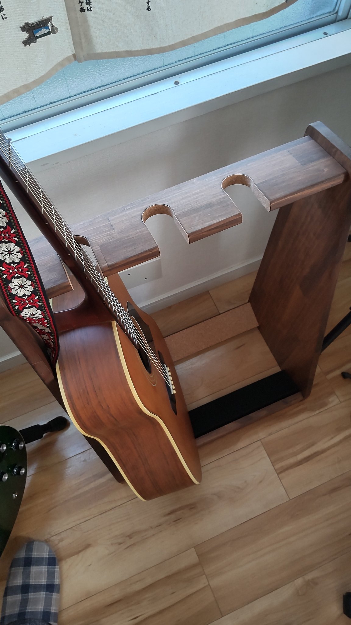 WOODWORKS ギタースタンド 3本掛 エレキギター・ベース用 木製
