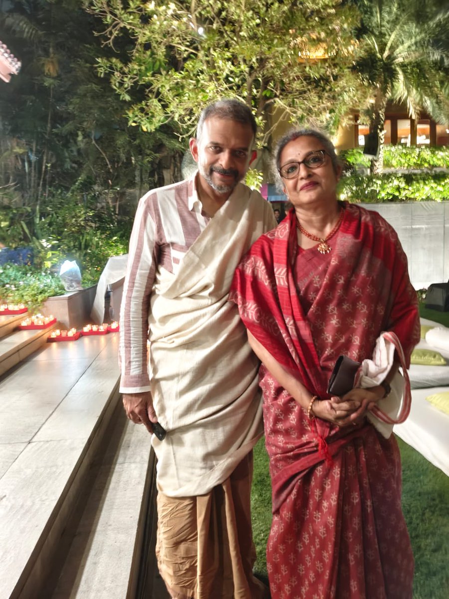 drcbjee's tweet image. Kamas,Yamunakalyani-Jambupathe,brilliant Javali,Tagore,Tulsidas,Tukaram & Jamuna Kinare.... @tmkrishna paid a tribute to the rivers of this land & how last night. A "Travelling Text" performed with exquisite artistry. Happiness looks and sounds like this. Thank you TMK.🙏