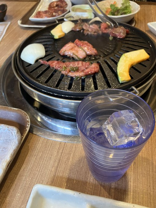肉食いに来た 