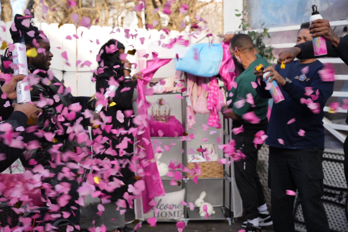 ⭐️⭐️⭐️⭐️⭐️ tweet media