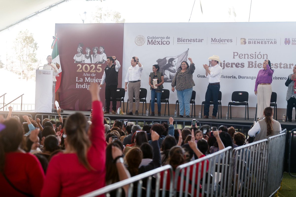 EVillegasV's tweet photo. Si las mujeres están bien, nuestras familias, Durango y México también lo están. 🙌

Desde Guadalupe Victoria, acompañamos a la Presidenta @Claudiashein en el inicio del programa de Tarjetas del Bienestar para mujeres de 60 a 64 años. Un apoyo que les brinda más seguridad y tranquilidad. 💳👵

¡Cuando trabajamos en equipo, los resultados se ven en el bienestar de nuestra gente! 🇲🇽