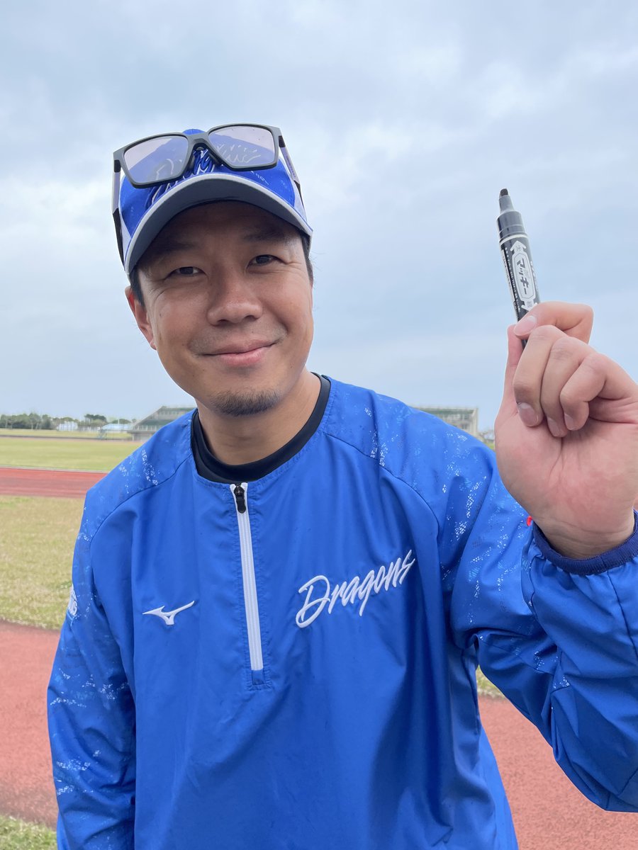 赤ドアラ tweet media