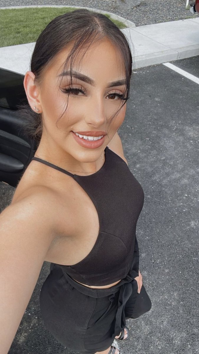 𝕏 Emily Shaw (@emilybranco14) on Twitter photo 