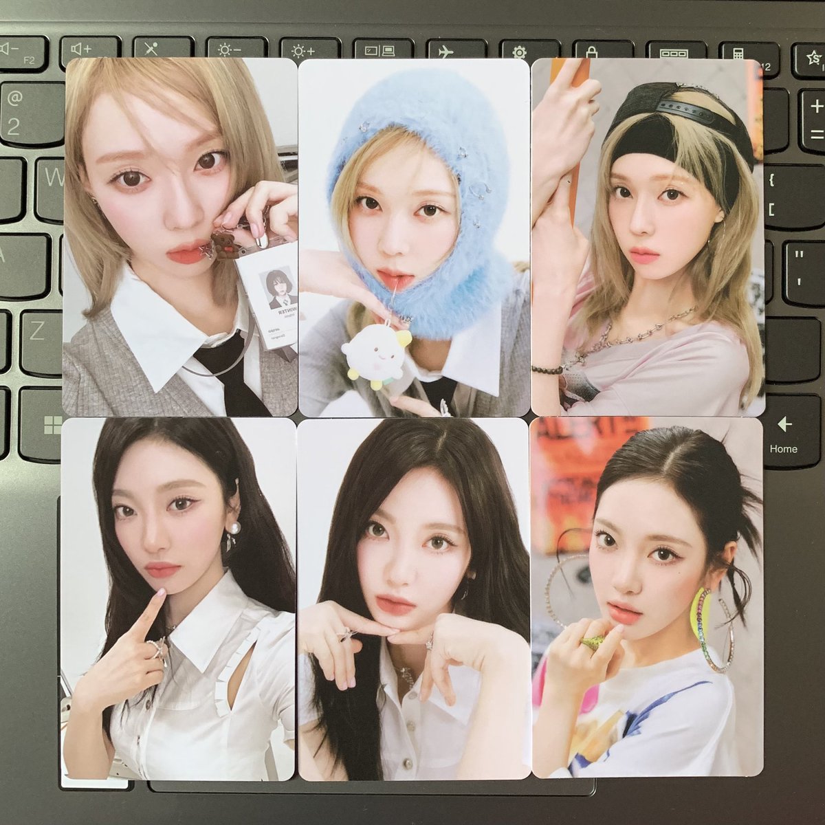 iliosist's tweet photo. @sbtgirlgroup sg25 set inc postcard &amp; a4 poster juga 120k dom jakarta https://t.co/Jje3sSELUr
