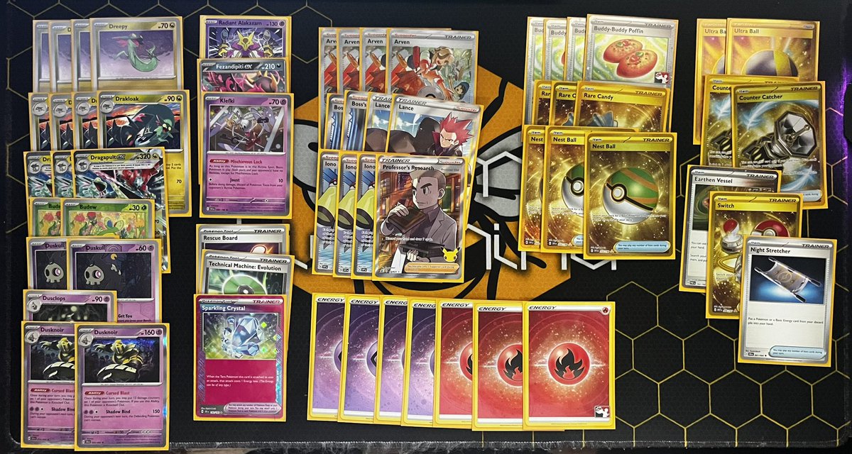 First at Locals with DewPault🙌🏻
R1: Roaring Moon WW
R2: Charizard/Dusk WW
R3: Iron Thorns WW

Studies show that <a href="/FCBCArmor/">FCBC</a> sleeves give you better Top Decks. Sooo, what are you doing?