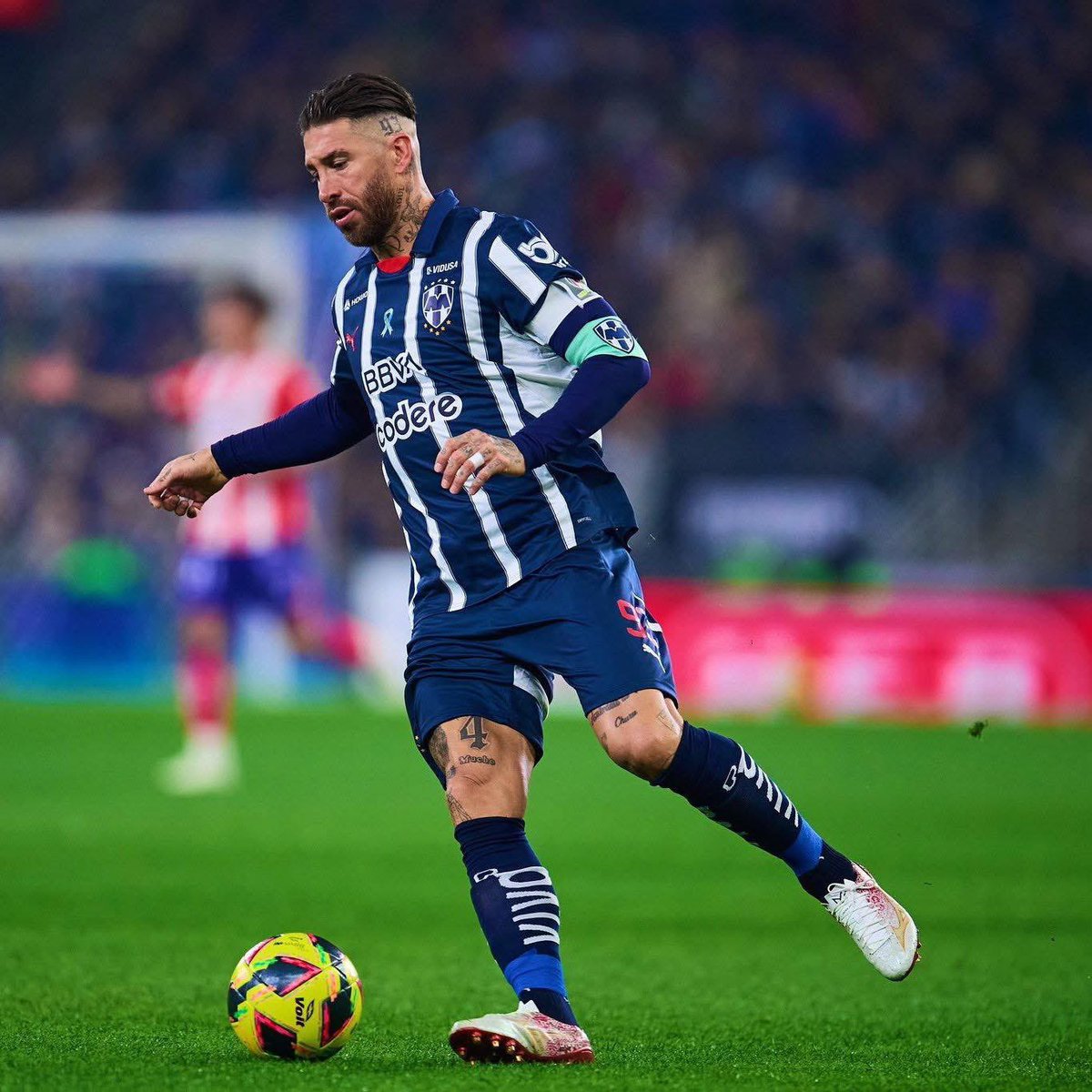 gaboaispuro_'s tweet photo. #PláticaDeportiva | ▶️🤩 Sergio Ramos ha debutado oficialmente con los Rayados de Monterrey en el duelo ante el Atlético de San Luis ⚽️🔵

#SergioRamos #LigaMX #Monterrey #Ramos https://t.co/PvkowIrZjA