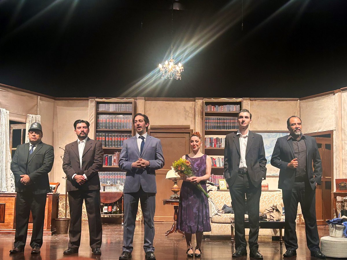 El crimen perfecto en el teatro del IGA, estuvo genial. Bien por <a href="/EscenarteGT/">Escenarte Guatemala</a> ✨💐 gracias a <a href="/tangentegt/">Tan/Gente</a> por la recomendación.