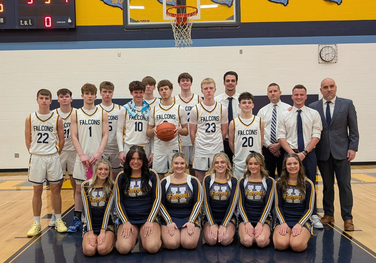 OHSAA Sectional Champions!
Hillsdale defeated Lordstown 60-24 in the OHSAA tournament to advance to District Semi-Finals at Hillsdale  on Wednesday at 7:00pm.