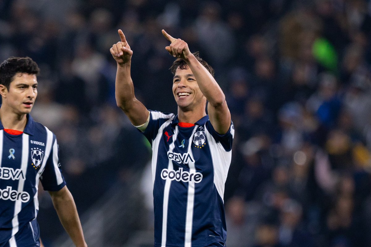 olitorres10's tweet image. Mi familia en la grada.
Gol y victoria del equipo.
Alegría.
💙