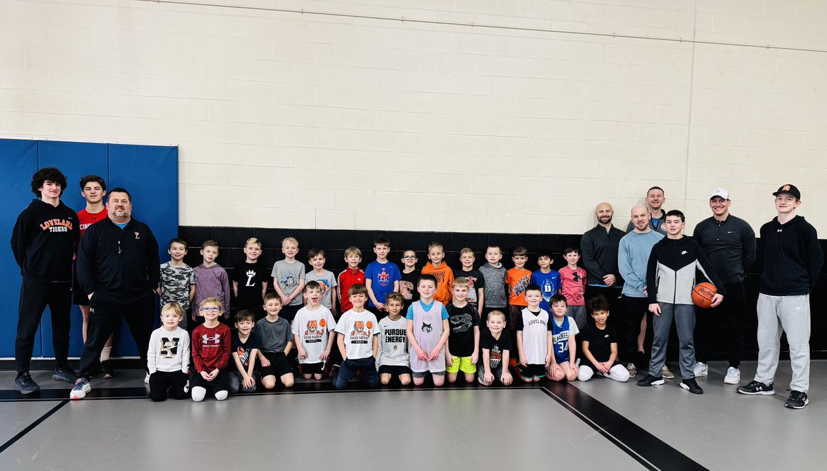 PennyDippold's tweet image. Last day of Lil’Tigers! All their hard work paid off! Today was GAME DAY🖤🏀🧡 #LYBA #lovelandyouthbasketball #LPSTigers