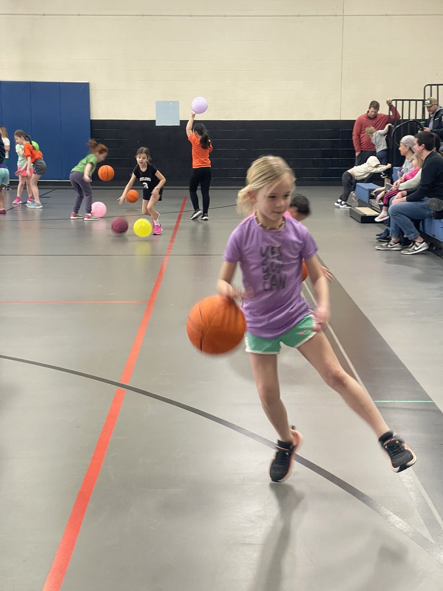 PennyDippold's tweet image. Last day of Lil’Tigers! All their hard work paid off! Today was GAME DAY🖤🏀🧡 #LYBA #lovelandyouthbasketball #LPSTigers